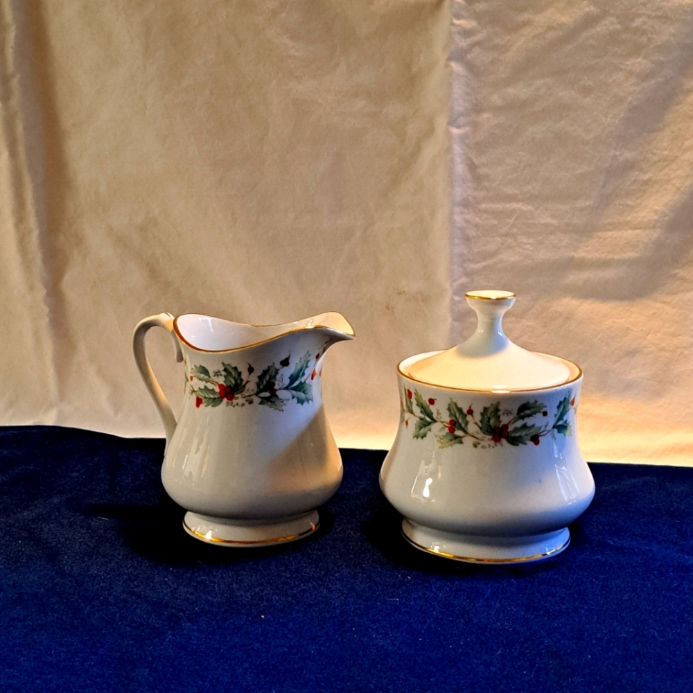 Noel Liling EUC China Pearl Fine China Creamer And Sugar Bowl
